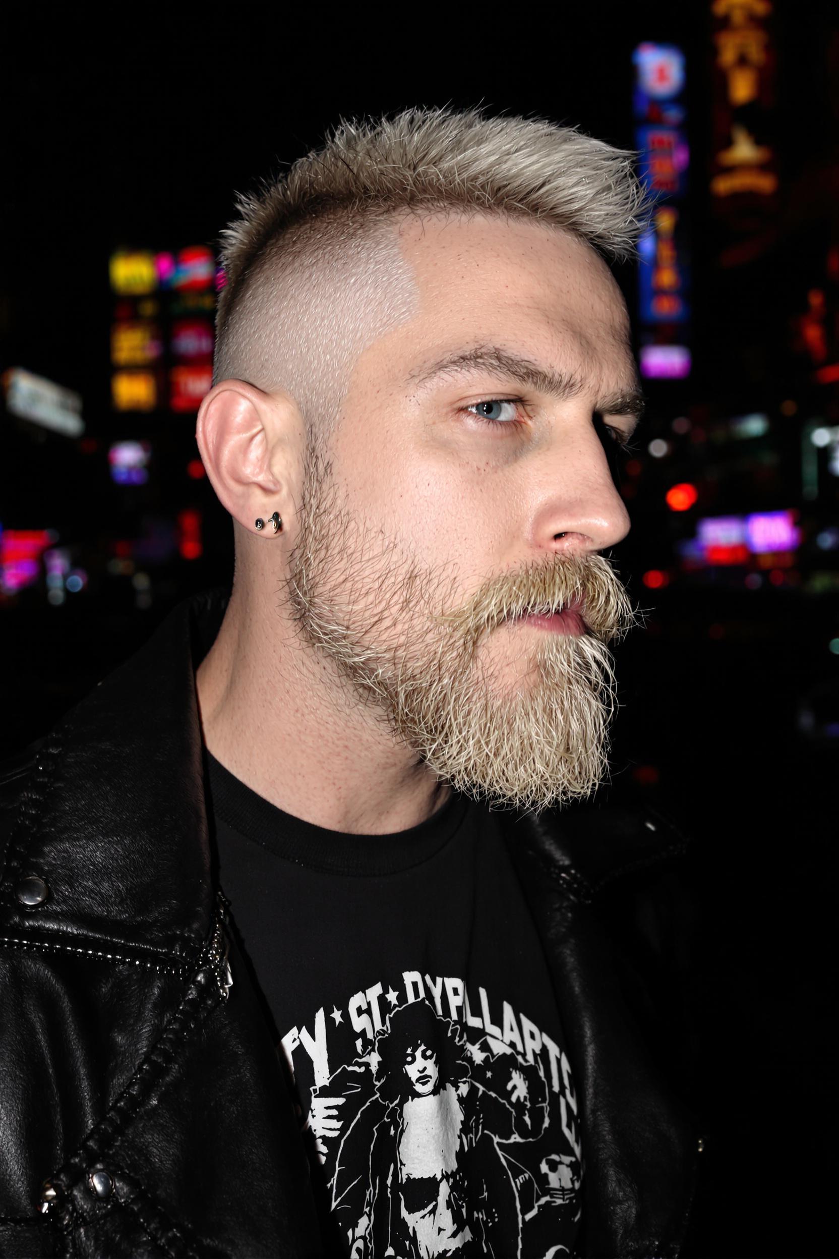 Bold Undercut Blond Style